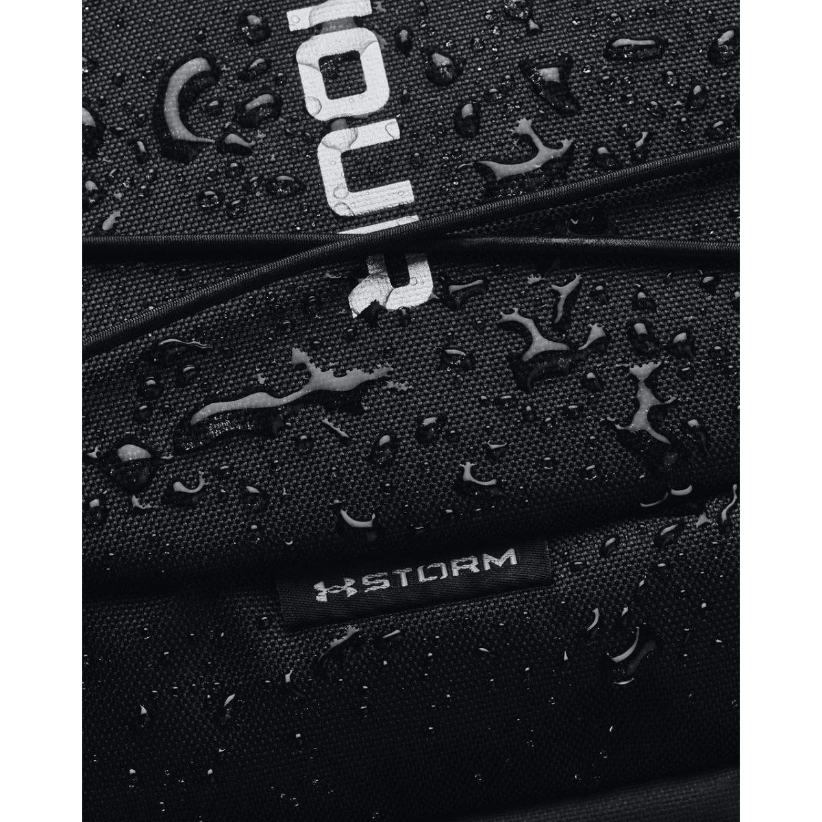 Under-Armour-Hustle-Sport 26L Backpack---Black---Silver.jpg